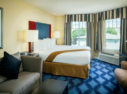 Plaza Inn & Suites at Ashland Creek