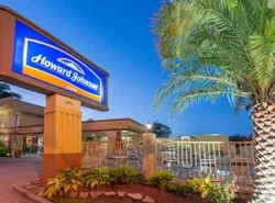 Howard Johnson by Wyndham Historic Lake Charles