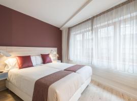 Hotel & Aparthotel Cosmos Hotels Find