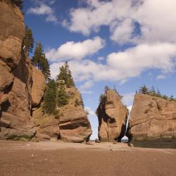 New Brunswick Hotels Find