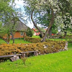 Muhu Hotels Find