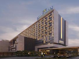 The Leela Ambience Convention Hotel Delhi Hotels Find