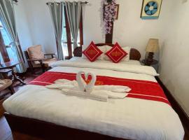 Luang Prabang - Villa Ouis Namkhan Riverside 2 Hotels Find