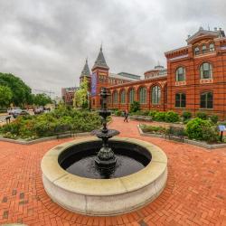 Smithsonian Institution, Washington Hotels Find