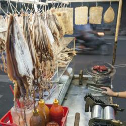 Ha Long Night Market, Ha Long Hotels Find