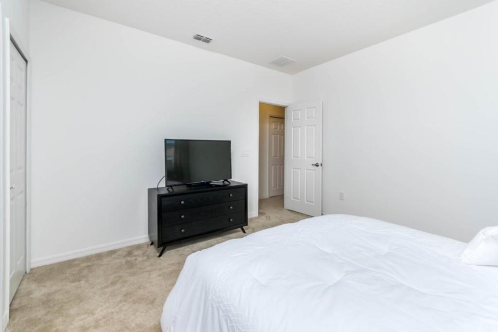 Your Family Will Love The 1st Class Amenities At Your Private Villa On Solterra Resort Orlando Villas 2761 - thumb 6