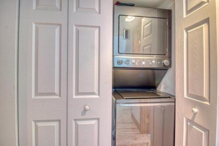 2 Bed 2 Bath Apartment In Avon - thumb 1