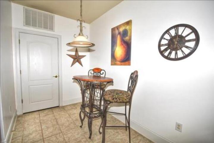 133 Edgewater Condo - thumb 3