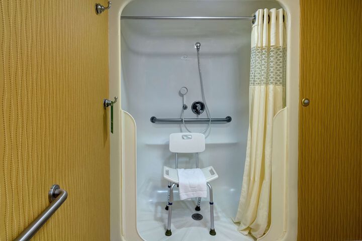 Hampton Inn Chambersburg - thumb 7