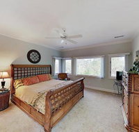 Serene Estate by the Marsh Bike to Beach home - Hotels Find