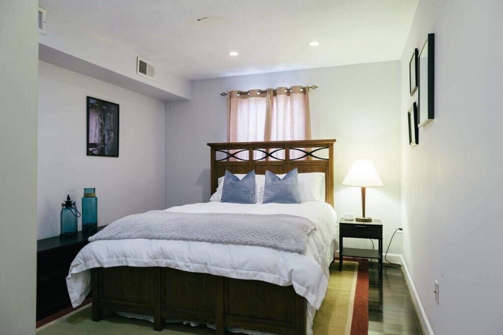Charming Home In Premier Location Near Fells Point - thumb 5