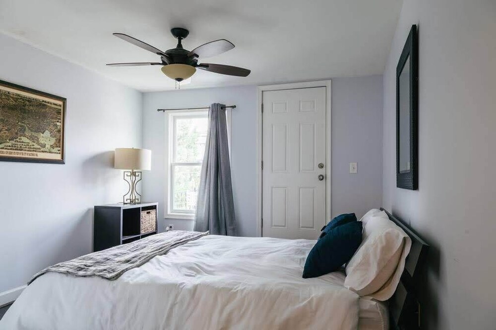 Charming Home In Premier Location Near Fells Point - thumb 4