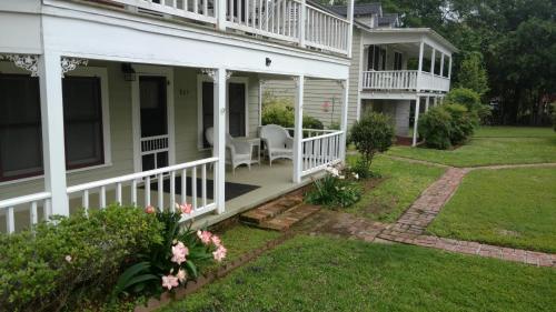 Historic 1920s Jefferson Cottage At Angell Manor! - thumb 0