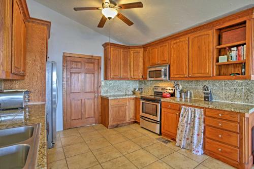 Waterfront Cedar Creek Lake House W / 4 Kayaks! - thumb 2
