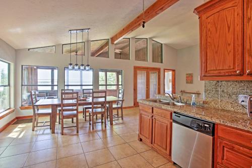 Waterfront Cedar Creek Lake House W / 4 Kayaks! - thumb 0