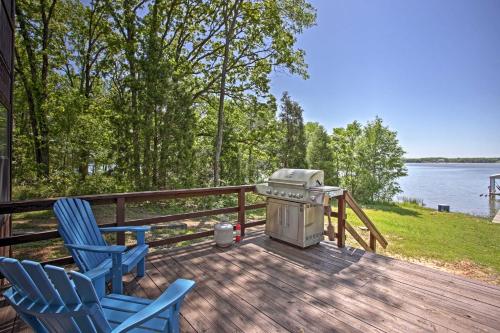 Waterfront Cedar Creek Lake House W / 4 Kayaks! - thumb 4