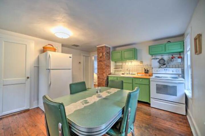 Updated / Pet Friendly Cabin By Hikes & Woodstock! - thumb 1