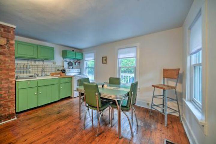 Updated / Pet Friendly Cabin By Hikes & Woodstock! - thumb 6