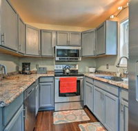 Long Pond Home w / Games 9 Mi. From Camelback Mtn - Hotels Find