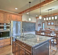 Cle Elum Home on Golf Course w / Fire Pit  Hot Tub - Hotels Find