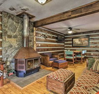 NEW Private Wheats Valley Lodge Near James River - Hotels Find