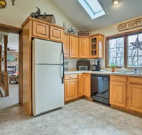 NEW Lakefront Long Pond Home w / 2 Decks Boat  Dock - Hotels Find