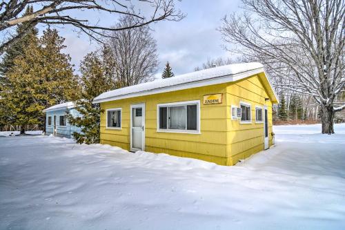 Welcoming Cabin Nestled On Lake Charlevoix! - thumb 5