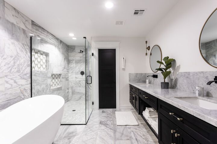 New Listing! Modern 3324 Square Foot Getaway W / Pool 5 Bedroom Home - thumb 4