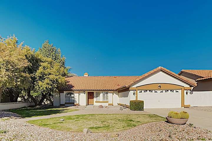 New Listing! Stylish Getaway W / Private Pool 3 Bedroom Home - thumb 2