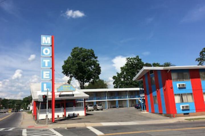 Village Motel - thumb 0