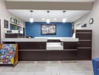 Super 8 By Wyndham Bakersfield South CA - thumb 4