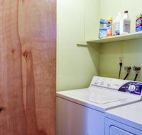 Mountain  River View Cliff House - Hotels Find