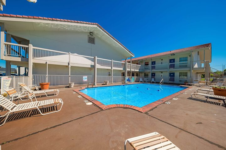 Motel 6 Dallas, TX - Farmers Branch - thumb 6