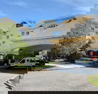 La Quinta Inn  Suites by Wyndham Islip - MacArthur Airport - Hotels Find