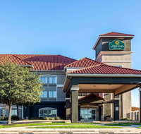 La Quinta Inn  Suites by Wyndham New Braunfels - Hotels Find