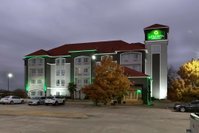 La Quinta Inn  Suites by Wyndham Lindale