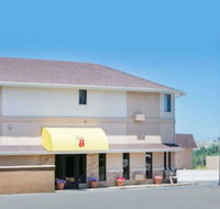 Super 8 by Wyndham Casper West by the River - Hotels Find