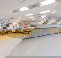 Super 8 by Wyndham Alma - Hotels Find