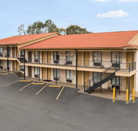 Super 8 by Wyndham Crestview - Hotels Find