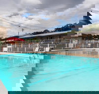 Days Inn by Wyndham Breezewood - Hotels Find