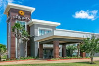 La Quinta Inn  Suites by Wyndham Jacksonville TX
