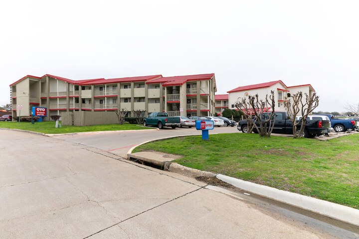 OYO Hotel Irving DFW Airport North - thumb 1