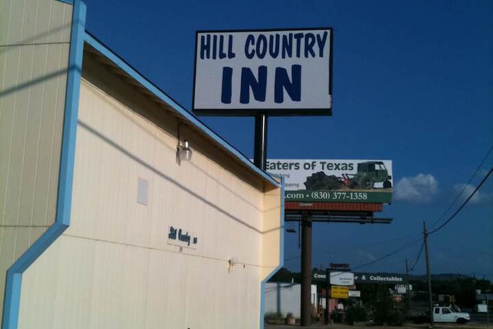 Hill Country Inn - thumb 1