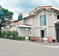 La Quinta Inn by Wyndham Dallas Uptown - Hotels Find