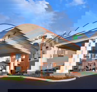 Holiday Inn Express  Suites Akron Regional Airport Area an IHG Hotel - Hotels Find