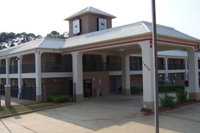 Majestic Inn