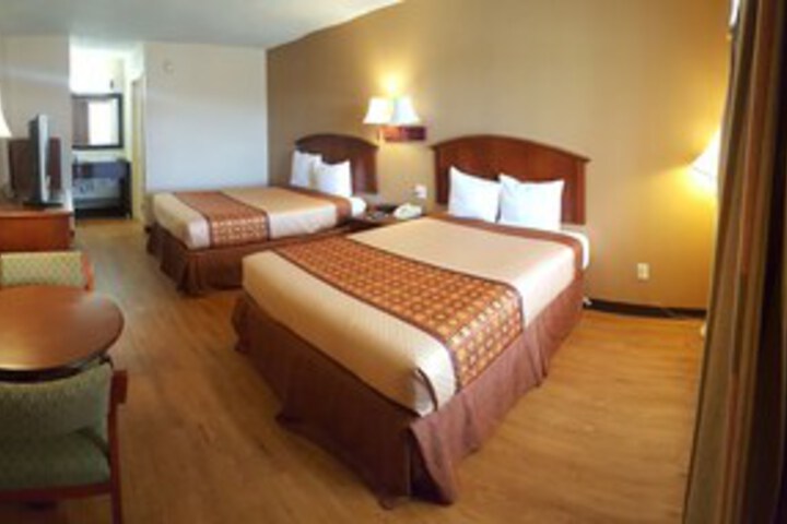 Regency Inn & Suites - thumb 0