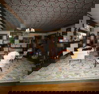 The Munroe Inn - Hotels Find