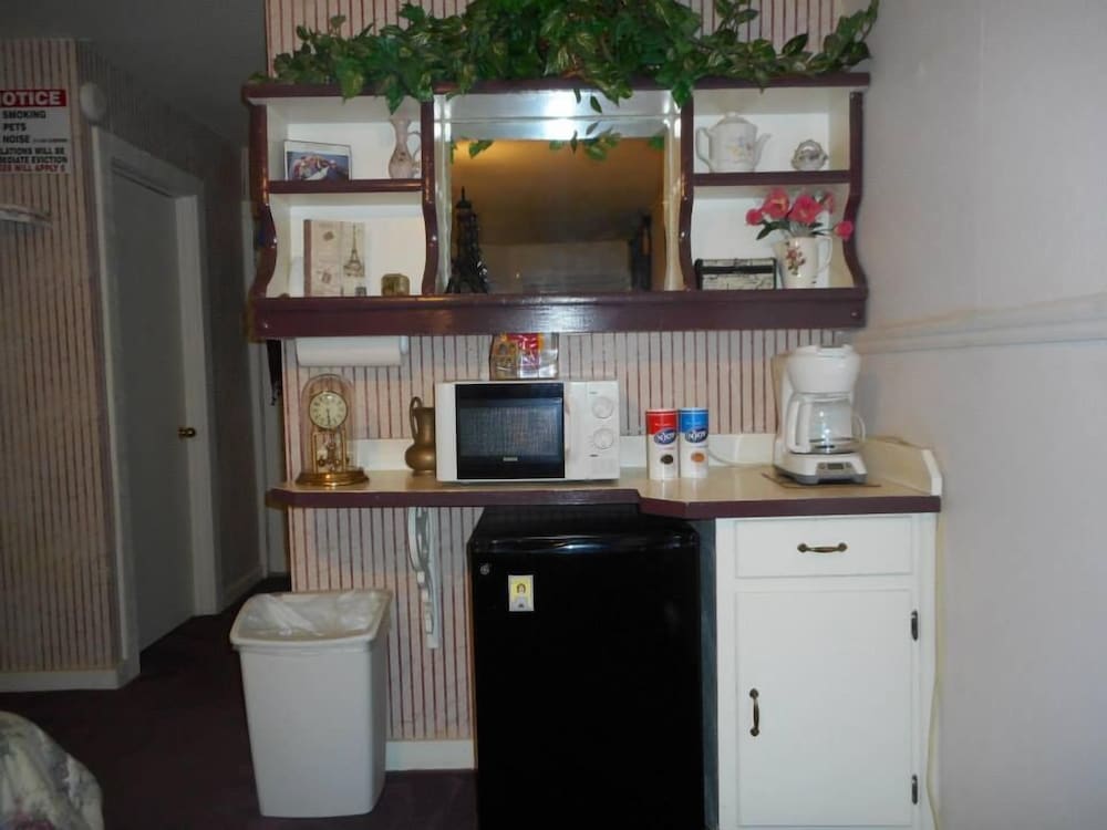 Lone Star Bed & Bath - thumb 6