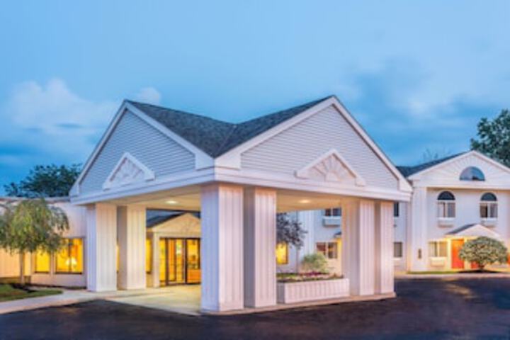 Days Inn By Wyndham Tiffin - thumb 0